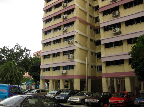 Hougang Avenue 8 thumbnail photo